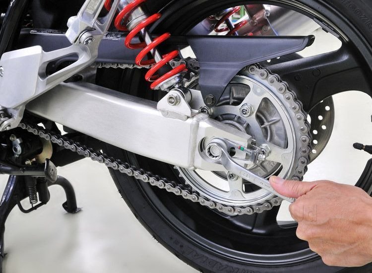 68a1812956a05_2wheel repair shop.jpg